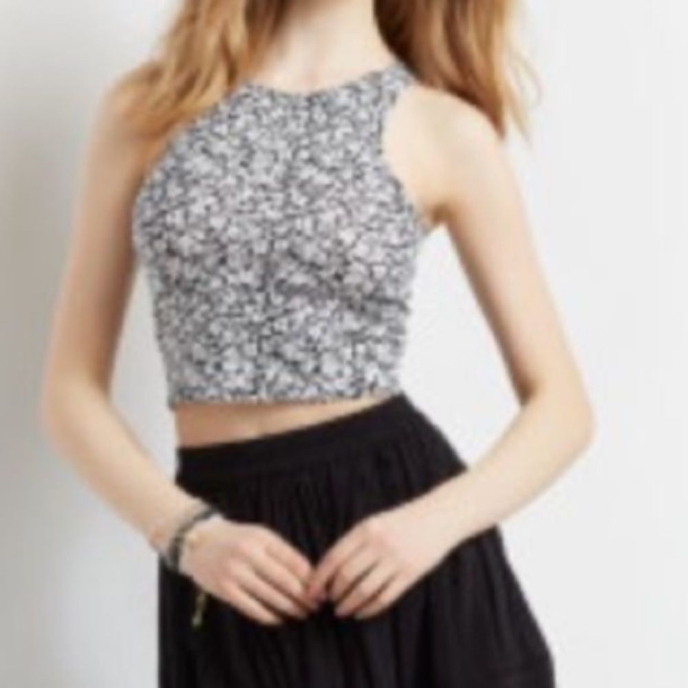 AEROPOSTALE Floral Stretchy Black And White Crop Top